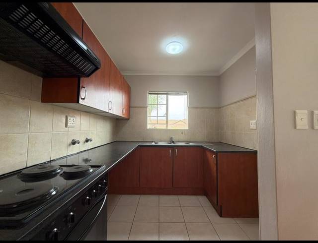 3 BEDROOM PROPERTY TO RENT IN BRENTWOOD PARK